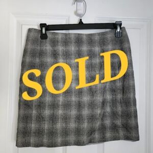 Item #:105 Banana Republic Plaid Mini Skirt Stretch Size 6